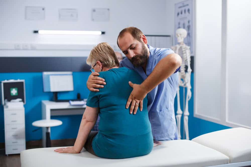 10 SIGNS YOU MAY NEED TO SEE A SPINE SPECIALIST 1 SPINE SPECIALIST TEXAS